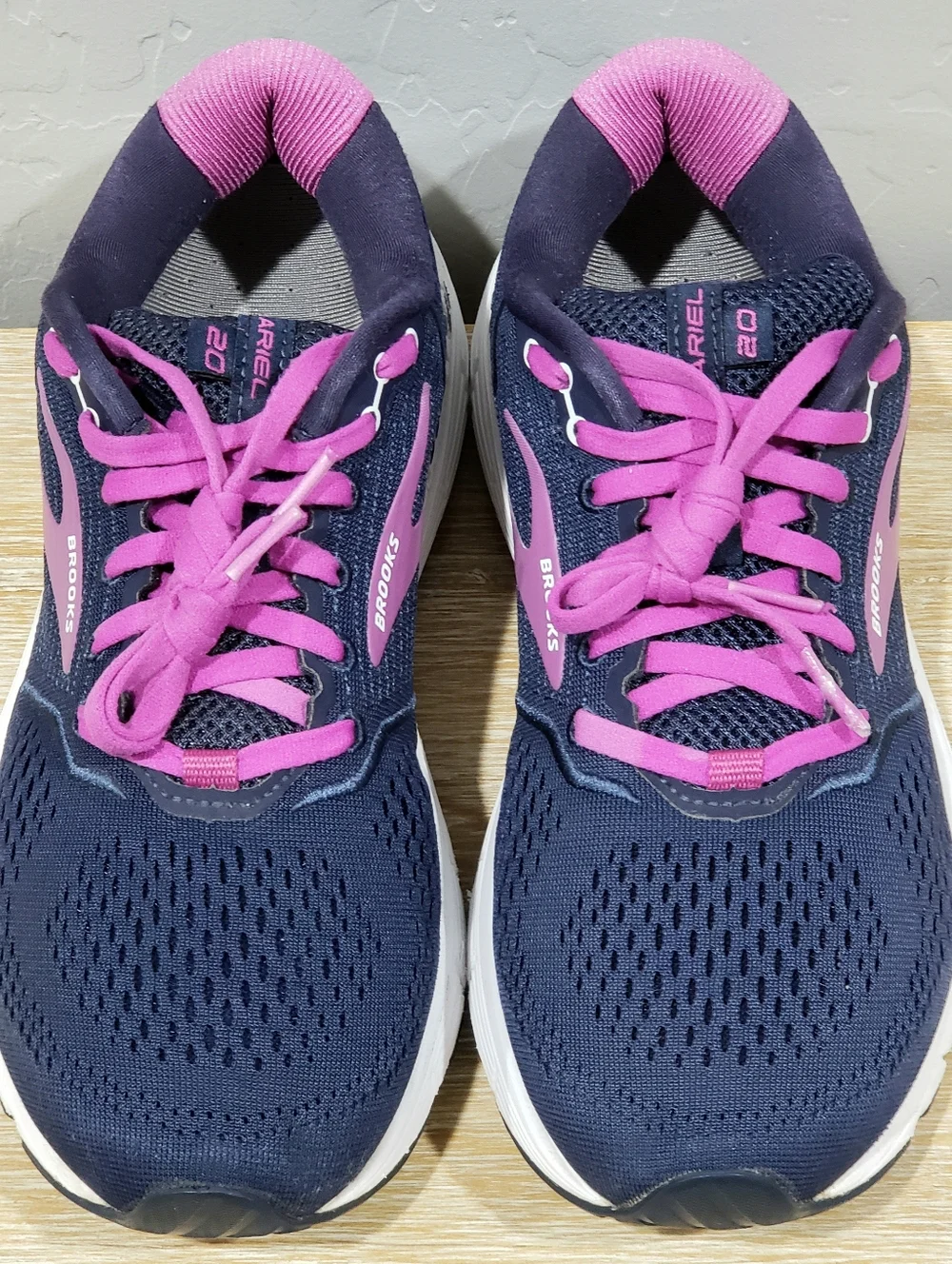 Brooks women ariel
